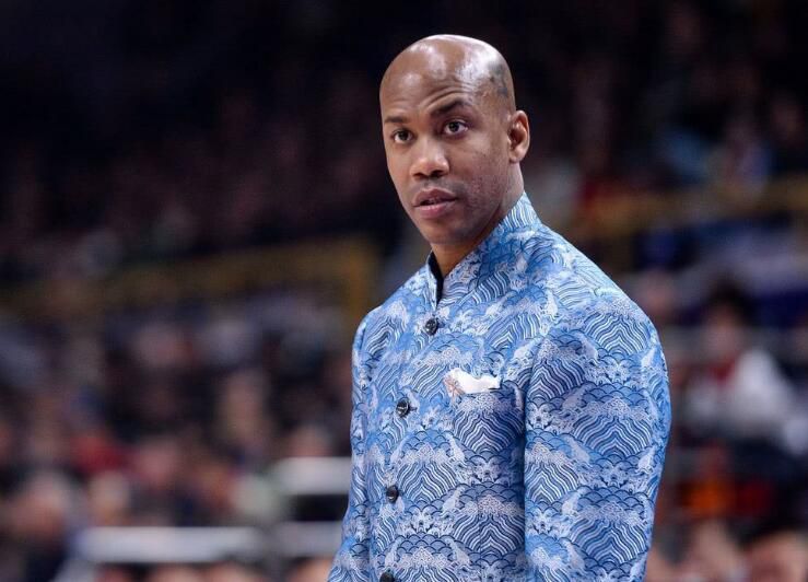 杰伦-布朗23投14中得到30分9板2帽拼到6犯离场今日NBA季中锦标赛，凯尔特人112-122不敌步行者。